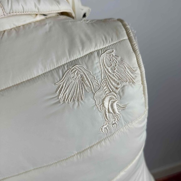 Burton Ivory Sleeveless Hooded Button Up Puffer Vest Size Medium - Picture 9 of 16